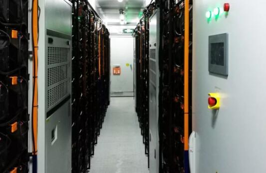陽光電源儲能系統(tǒng)應用于國內(nèi)最大用戶側(cè)鋰電儲能.jpg