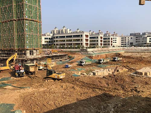 中國安能第二工程局湖畔學(xué)苑項目部“戰(zhàn)疫情,抓復(fù)工”