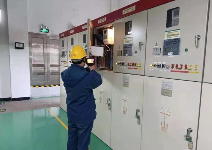 國(guó)網(wǎng)慈溪市供電公司用心巡視、及時(shí)消缺確保電網(wǎng)安全穩(wěn)定運(yùn)行