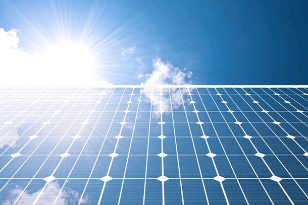 美國太陽能工業(yè)協(xié)會:美光伏裝機(jī)容量在2023年將達(dá)到324吉瓦