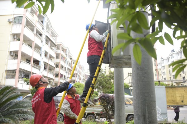 國網(wǎng)撫州市南豐縣供電公司:降損增效 攻堅克難 假日不停歇