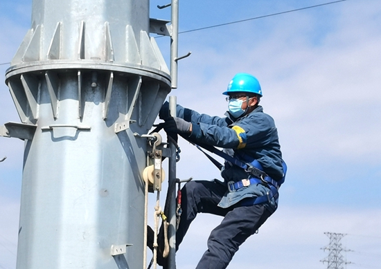 國網(wǎng)山東壽光供電:涉河線路遷移改造 助力市政工程建設(shè)