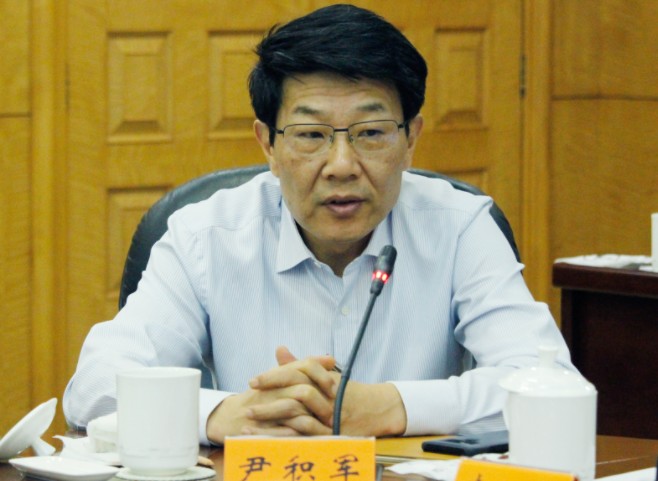 國網(wǎng)浙江省電力有限公司董事長、黨委書記  尹積軍：以“一體四翼”發(fā)展布局落地實踐 推動浙江高質(zhì)量實現(xiàn)碳達(dá)峰