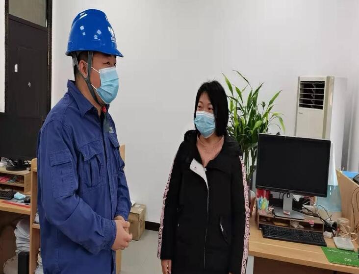 國網(wǎng)城固供電公司：走訪小微企業(yè)，當(dāng)好“電管家”