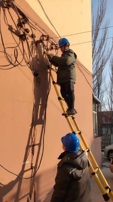包頭市新都市區(qū)供電公司:黨員帶頭搶修 護航冬奧春節(jié)期間平穩(wěn)供電