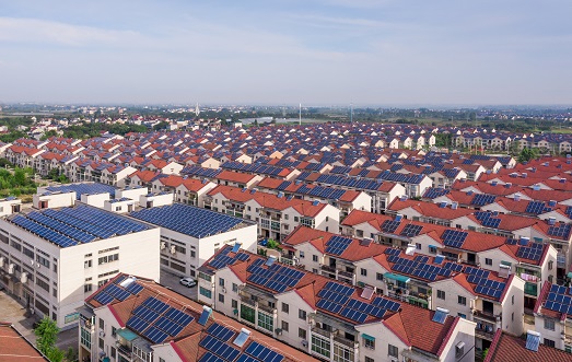 【兩會】南存輝委員：建議戶用光伏電力納入綠電、綠證、碳排放權(quán)交易市場