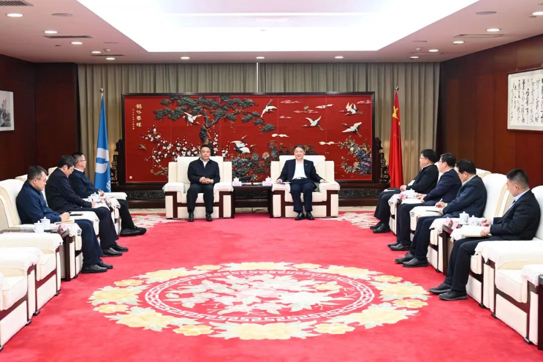 溫樞剛會(huì)見(jiàn)哈電集團(tuán)董事長(zhǎng)、黨委書記曹志安