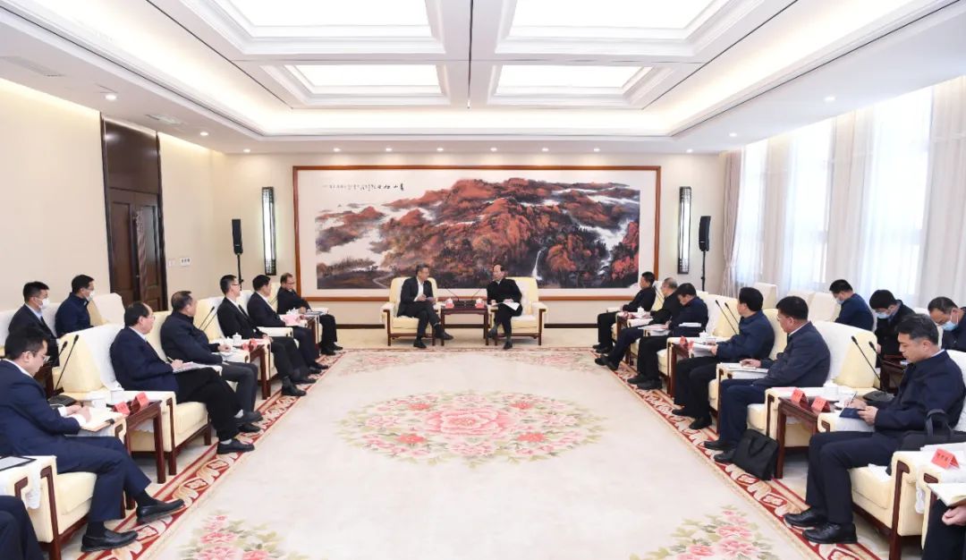 錢智民、江毅拜會內(nèi)蒙古自治區(qū)黨委書記、人大常委會主任石泰峰