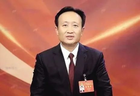 衣立東任國網(wǎng)四川省電力公司董事長(zhǎng)、黨委書記
