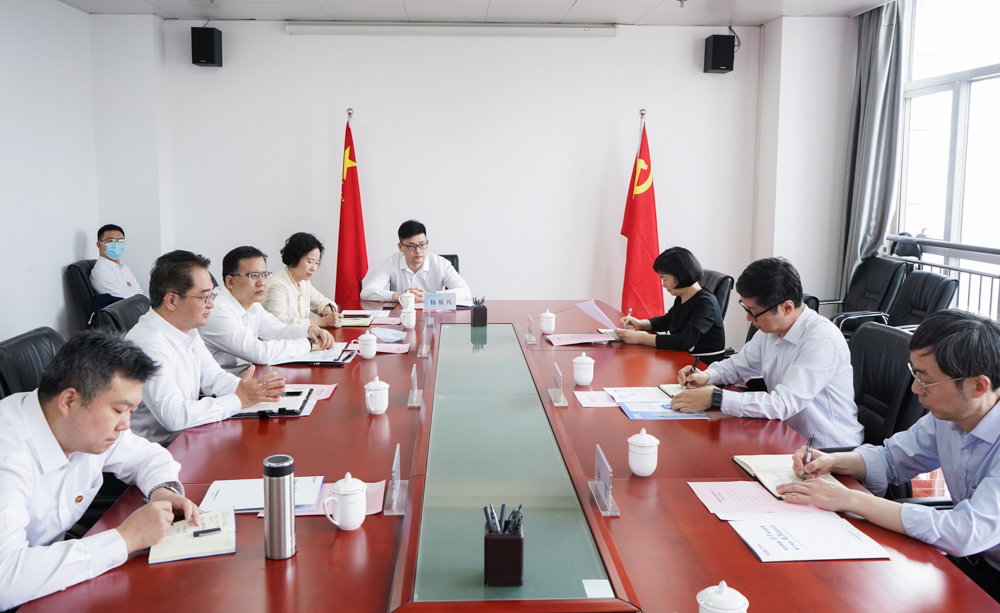 中國能建黨委常委、副總經(jīng)理吳云與國家能源局華中監(jiān)管局黨組書記、局長任育之會談