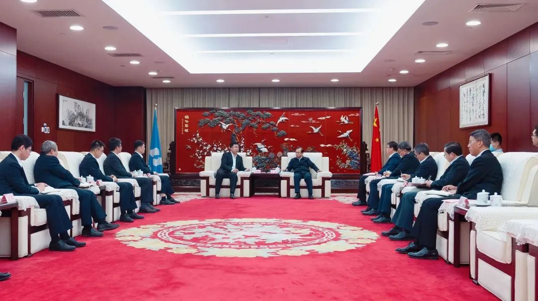 華電集團(tuán)黨組書記、董事長(zhǎng)江毅會(huì)見海博思創(chuàng)董事長(zhǎng)、總經(jīng)理張劍輝