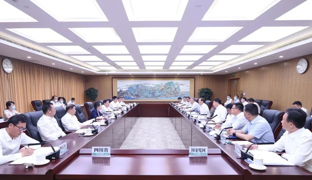 國家電網(wǎng)董事長辛保安、總經(jīng)理張智剛與四川省委書記王曉暉會(huì)談