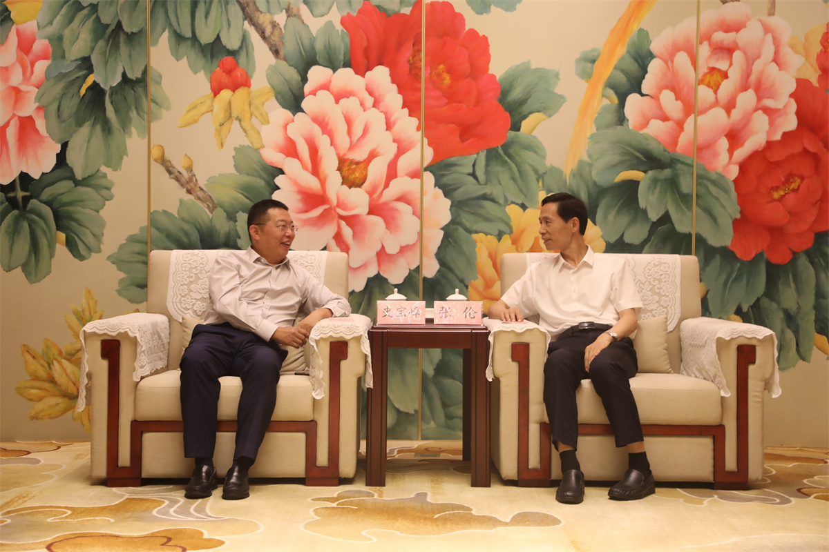 華潤電力董事局主席史寶峰拜會(huì)菏澤市委書記張倫、市長李春英