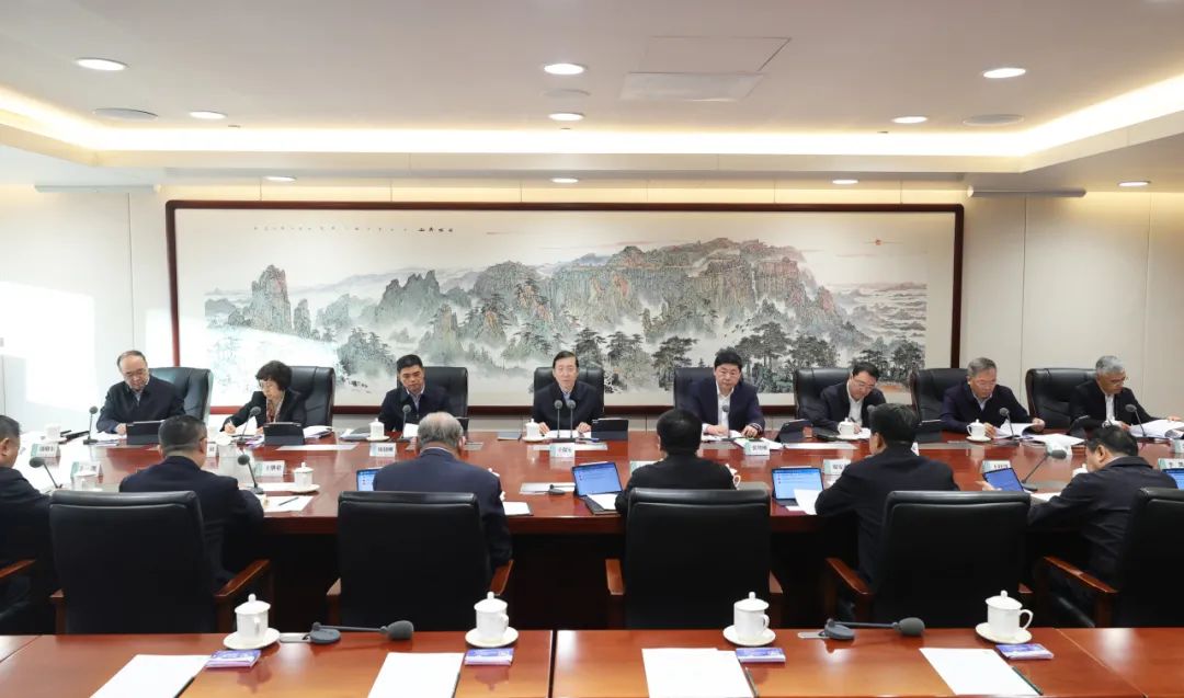 國家電網(wǎng)公司領(lǐng)導(dǎo)班子和專職助理、總師、副總師2024年調(diào)研座談會召開