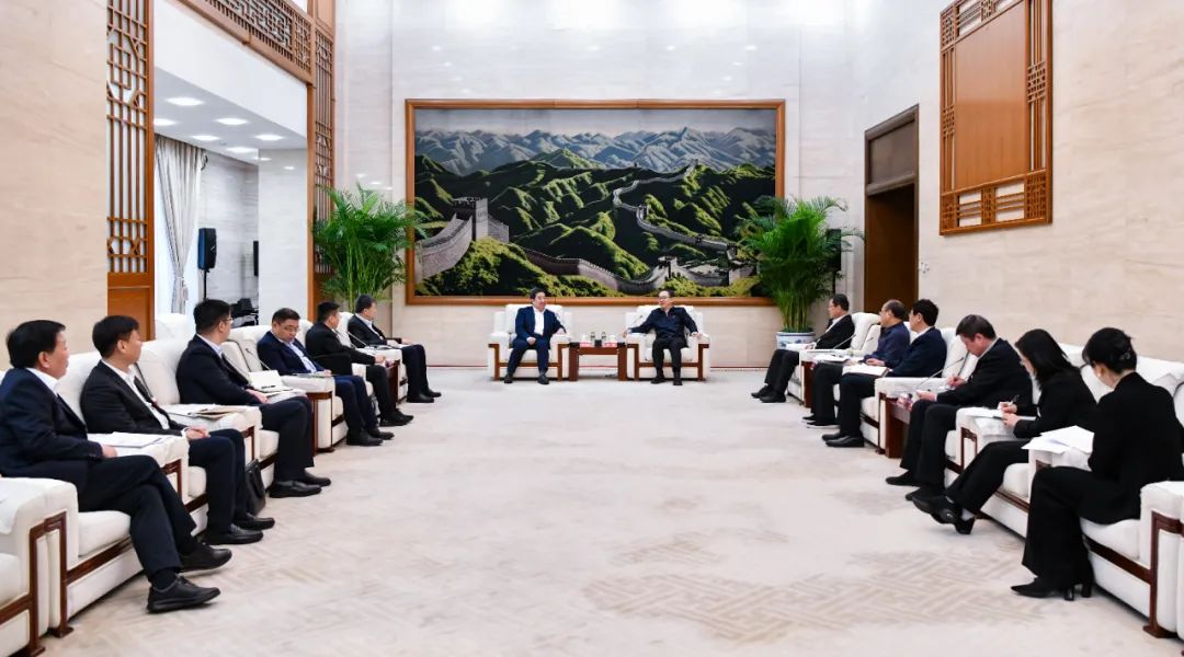 中國電氣裝備白忠泉董事長、周群總經(jīng)理拜訪中國大唐董事長鄒磊