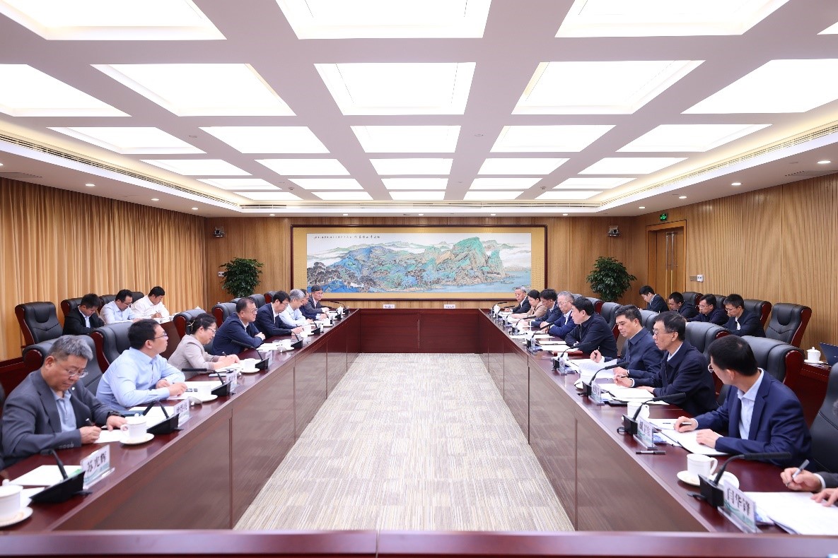 西安交通大學黨委書記盧建軍、校長張立群赴國家電網(wǎng)座談交流