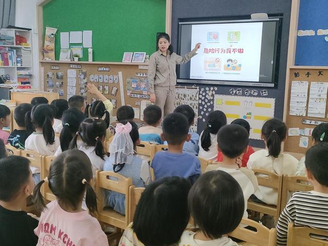 國網(wǎng)光澤縣供電公司電“亮”校園，安全“童”行