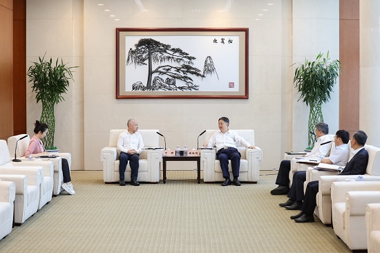 華能集團(tuán)黨組書記、董事長(zhǎng)溫樞剛會(huì)見?？谑惺虚L(zhǎng)丁暉