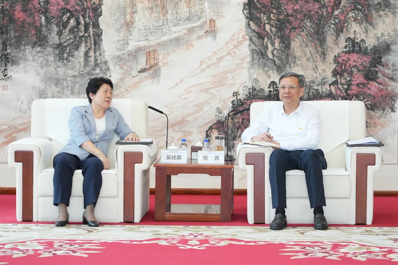 中國能建黨委副書記、總經(jīng)理倪真與湖南省委常委、長沙市委書記吳桂英會(huì)談