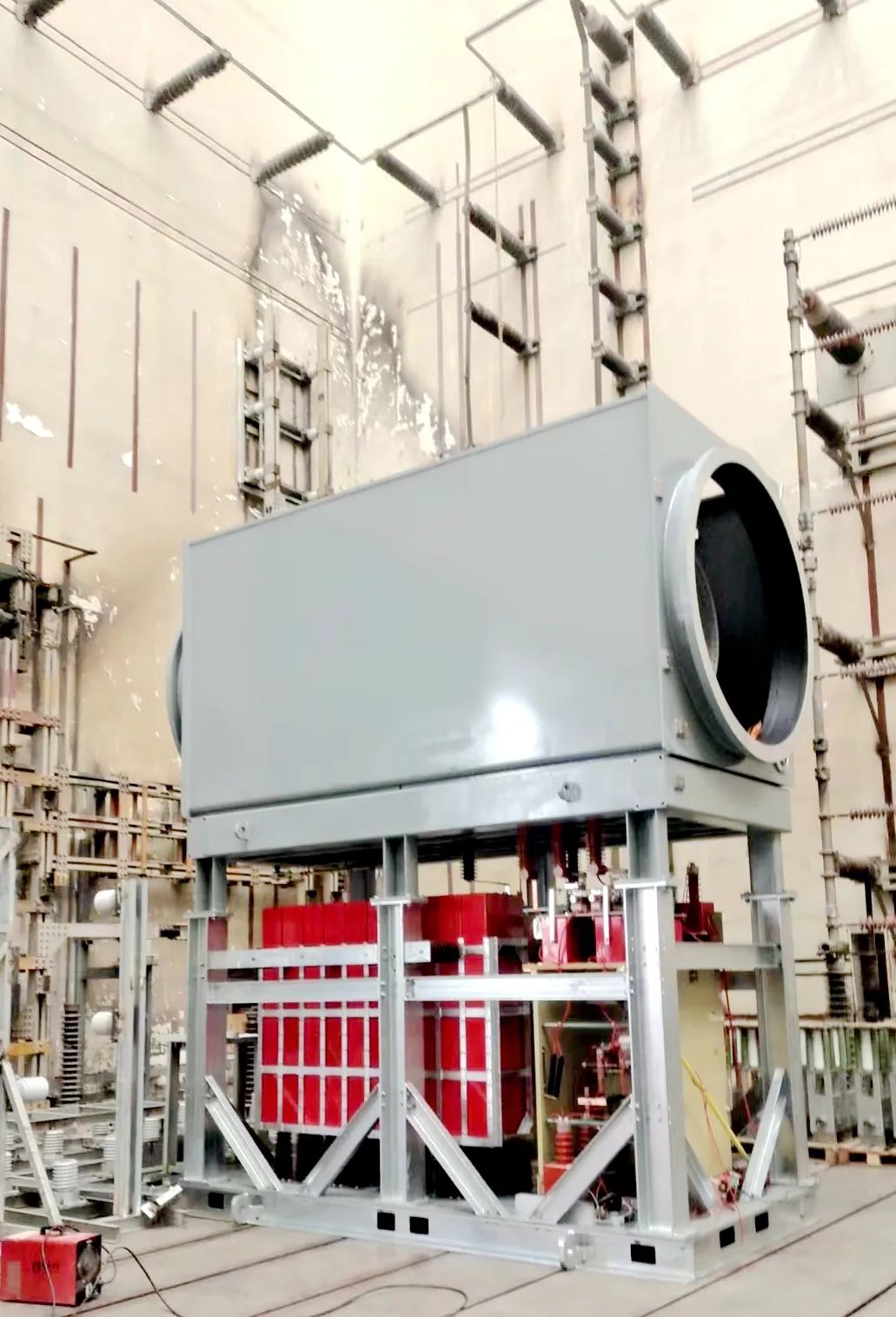 中國電氣裝備成功研制210千安環(huán)保型發(fā)電機快