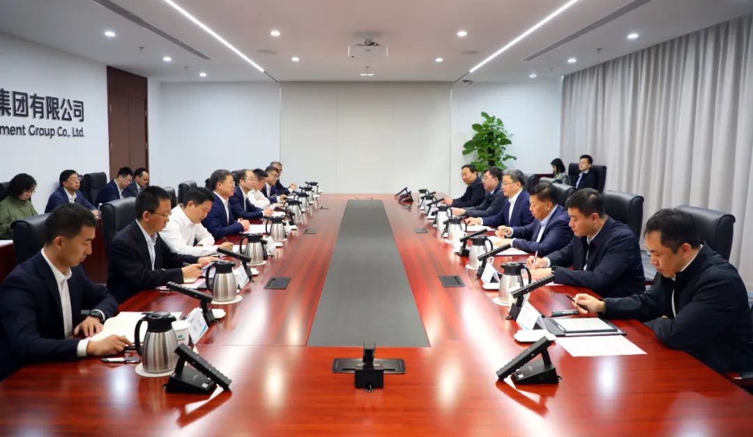 中國電氣裝備黨委書記、董事長李洪鳳會(huì)見濟(jì)南市委副書記、市長于海田