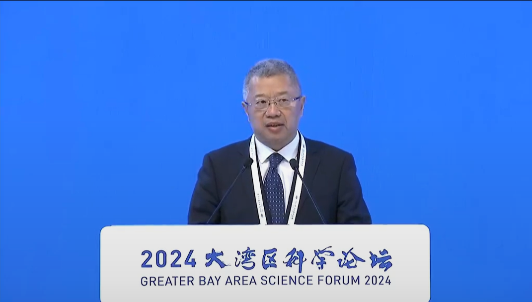 中國聯(lián)通總經(jīng)理簡勤：2030年，全球通用算力增長10倍，智算算力增長千倍