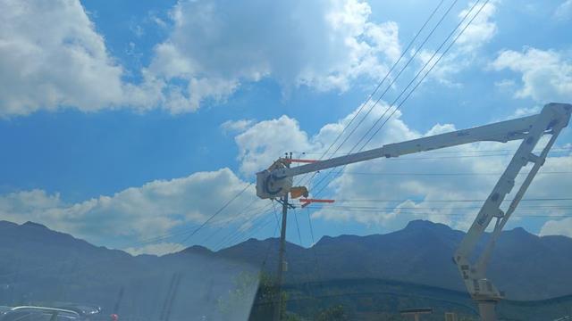 畢節(jié)市郊供電局成功投運(yùn)10千伏撒昌線，提升供電可靠性