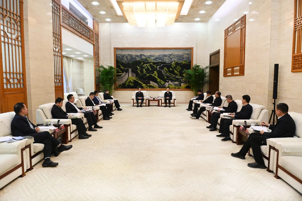 大唐集團(tuán)黨組書記、董事長鄒磊與中國電建黨委書記、董事長丁焰章會(huì)談
