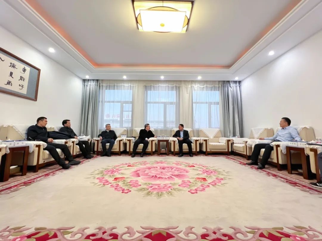 華能蒙東公司總經理、黨委副書記李樹學會見中國石油內蒙古銷售公司執(zhí)行董事、黨委書記楊杰