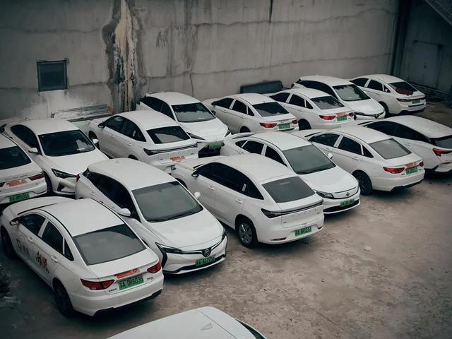 新能源網(wǎng)約車頻遭“拒保”，“一險(xiǎn)難求”難在哪?