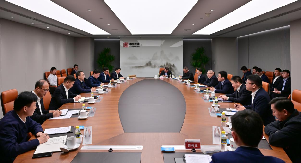 大唐集團(tuán)黨組書記、董事長鄒磊與上海電氣黨委書記、董事長吳磊會(huì)談