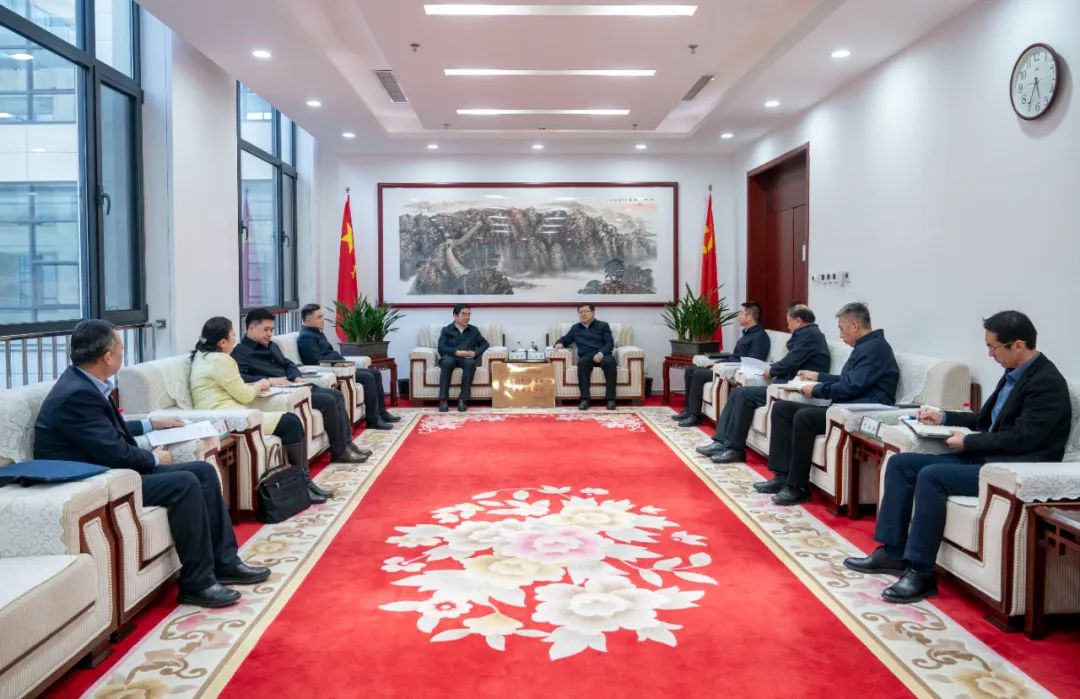 內(nèi)蒙古電力集團(tuán)與包頭市委、市政府交流座談